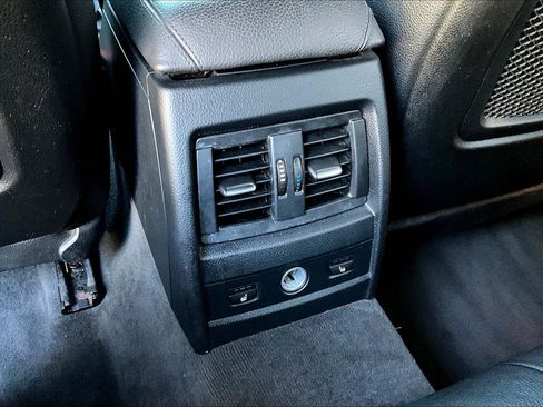 Used 2015 BMW 335i xDrive Sedan AWD/4WD image 10