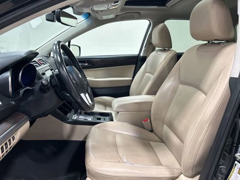 Used 2017 Subaru Outback 2.5i Limited image 10