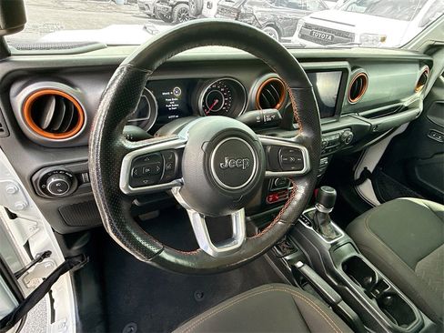 Used 2021 Jeep Gladiator Mojave image 12