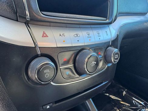 Used 2013 Dodge Journey SXT w/ Flexible Seating Group image 24