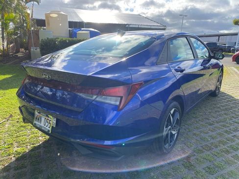 Used 2023 Hyundai Elantra SEL w/ Convenience Package image 7