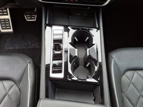 Used 2024 Volkswagen Atlas SEL Premium R-Line image 24