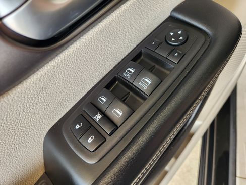 Used 2023 Chevrolet Silverado 1500 Custom RWD image 25