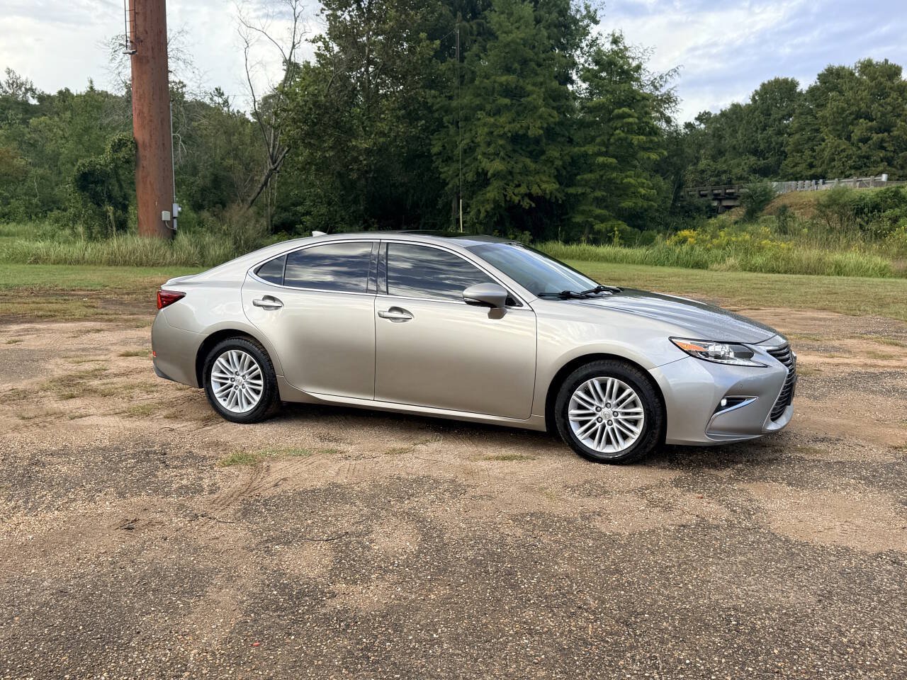 Used 2017 Lexus ES 350 FWD image 7