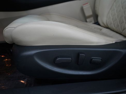 Used 2016 Nissan Maxima Platinum image 22