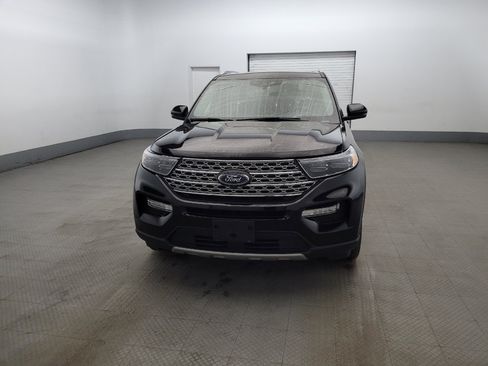 Used 2021 Ford Explorer Limited w/ Equipment Group 301A AWD/4WD image 15