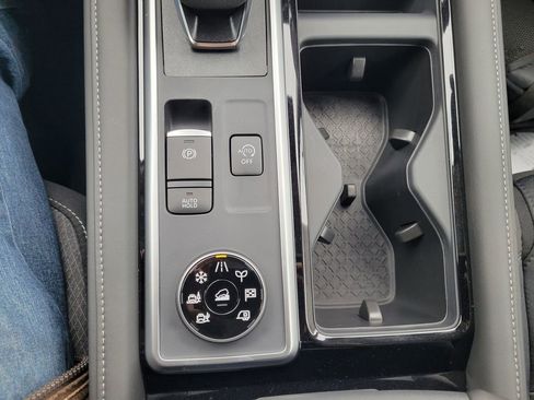 New 2025 Nissan Pathfinder SV w/ Cargo Package image 26