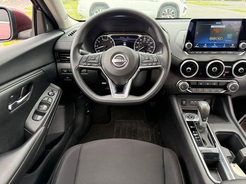 Used 2025 Nissan Sentra SV FWD image 19