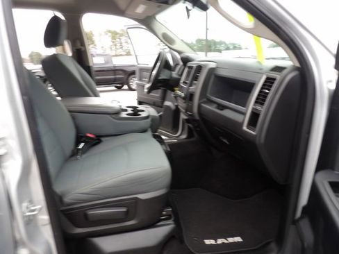 Used 2017 RAM 1500 Express image 37