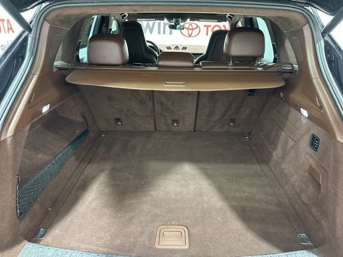 Used 2019 Porsche Cayenne Turbo image 17