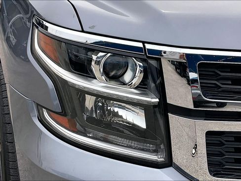 Used 2020 Chevrolet Tahoe LT w/ Luxury Package RWD image 27