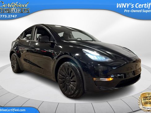 Used 2020 Tesla Model Y Long Range image 3
