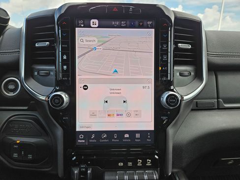 Used 2025 RAM 2500 Laramie AWD/4WD image 47