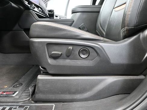 Used 2023 GMC Sierra 1500 AT4 w/ Technology Package AWD/4WD image 28