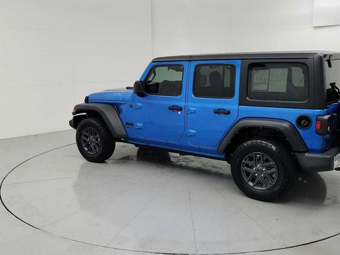 Used 2024 Jeep Wrangler Unlimited Sport AWD/4WD image 7