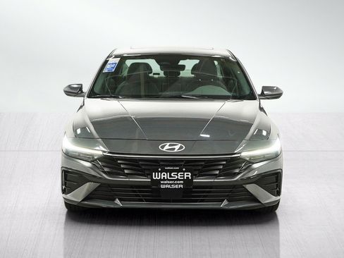 Used 2025 Hyundai Elantra SEL FWD image 8