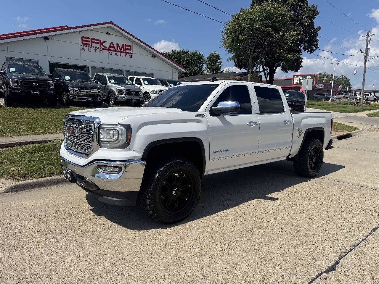 Used 2017 GMC Sierra 1500 SLT w/ SLT Premium Package AWD/4WD image 1