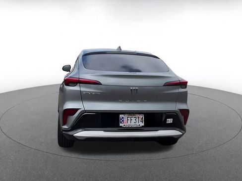 Used 2025 Buick Envista Sport Touring image 12