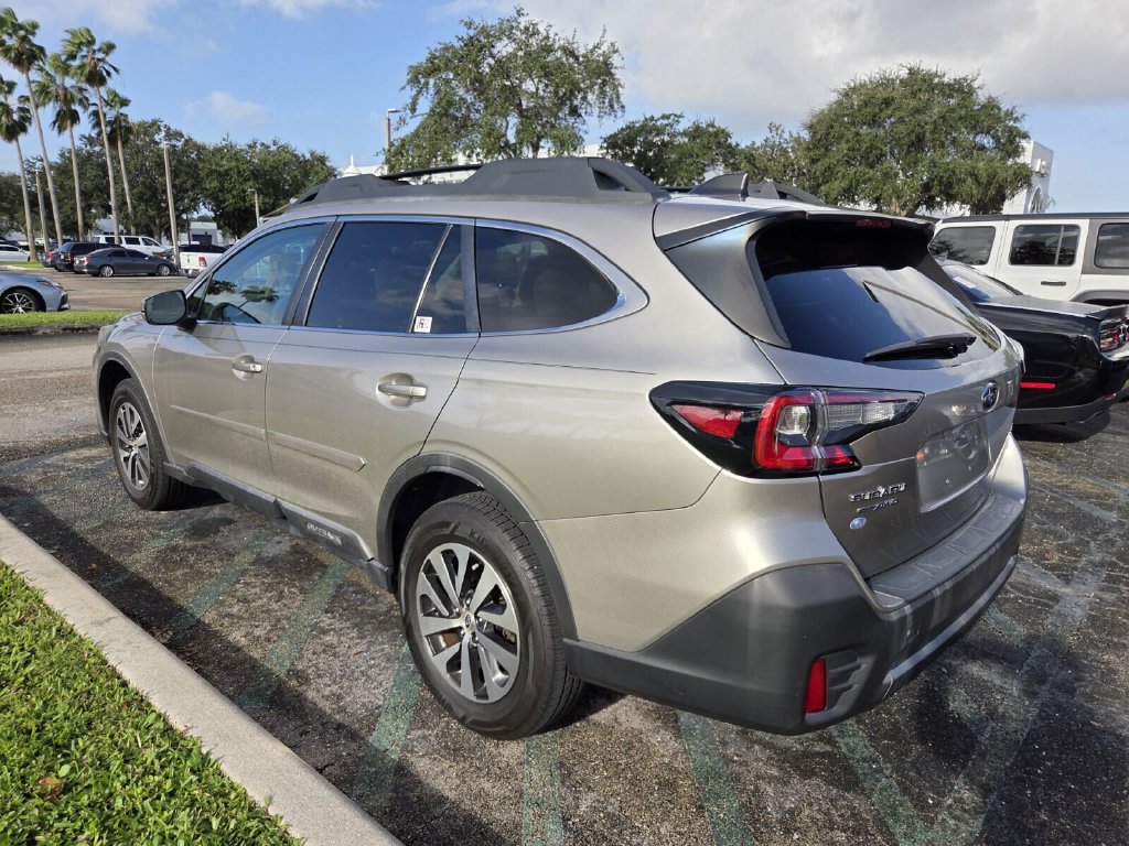 Used 2020 Subaru Outback Premium w/ Popular Package #1 AWD/4WD image 4