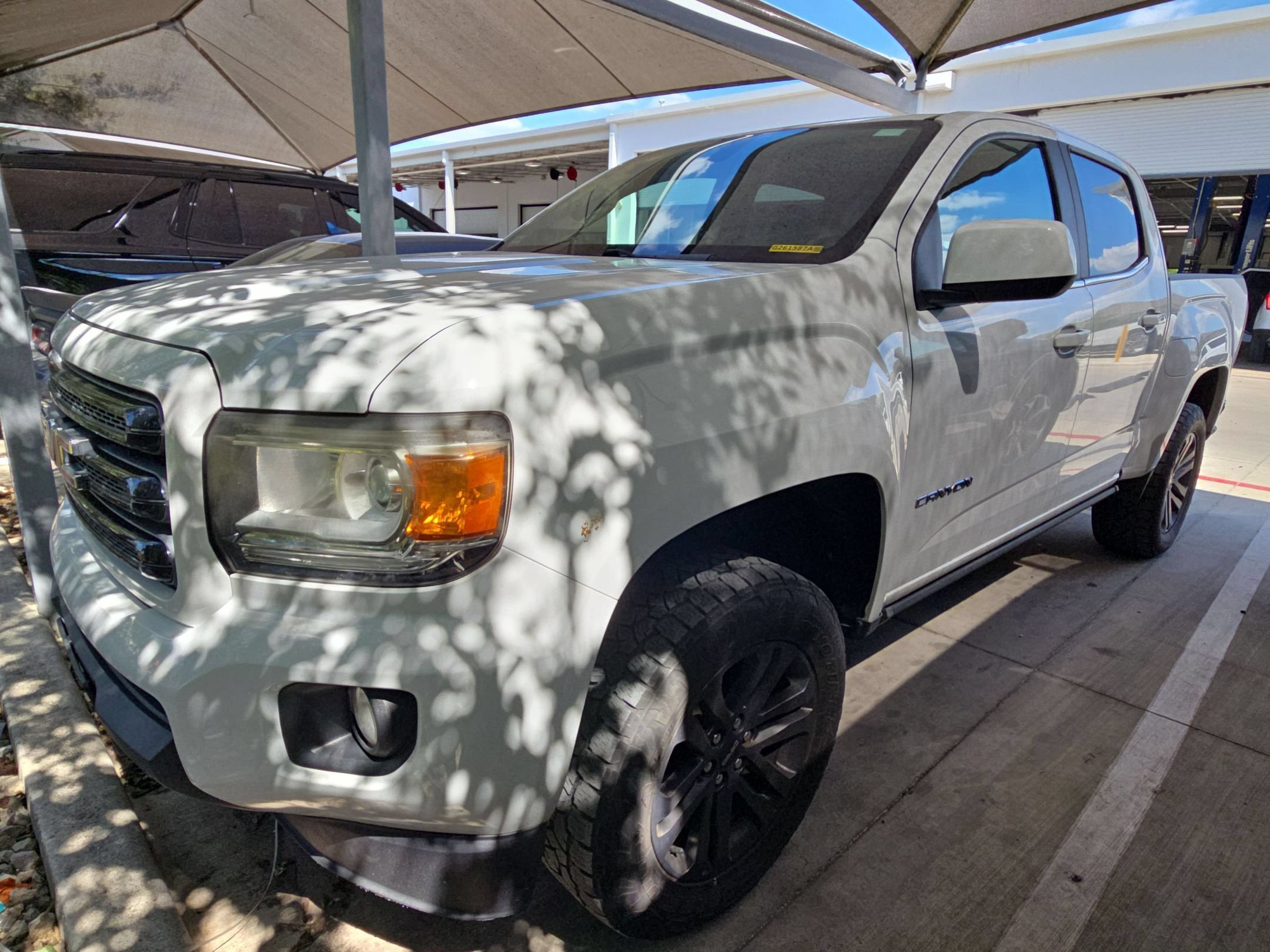 Used 2020 GMC Canyon SLE w/ Elevation Edition RWD image 2
