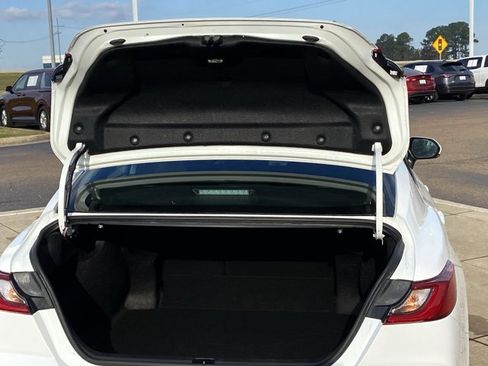 Used 2025 Toyota Camry LE image 25