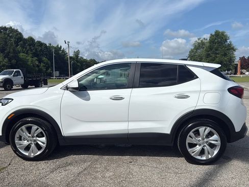 Used 2025 Buick Encore GX Preferred FWD image 2