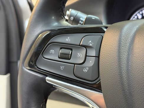 Used 2023 Buick Enclave Avenir image 14