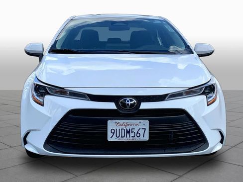 Used 2025 Toyota Corolla LE FWD image 3