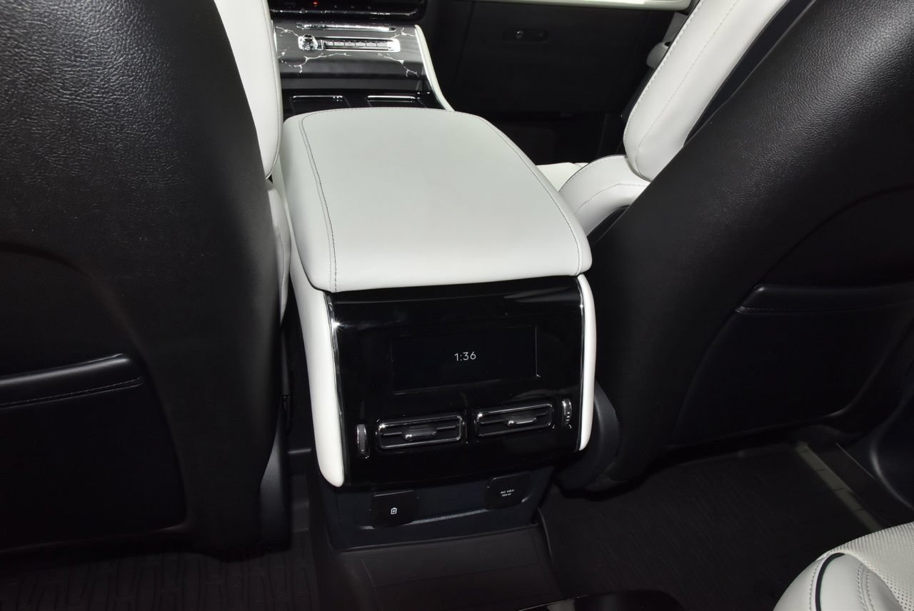 New 2026 Lincoln Aviator Black Label w/ Jet Appearance Package AWD/4WD image 19