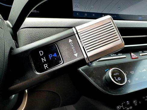 Used 2025 Hyundai Sonata Limited FWD image 20