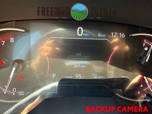 Used 2025 Toyota RAV4 XLE FWD image 8