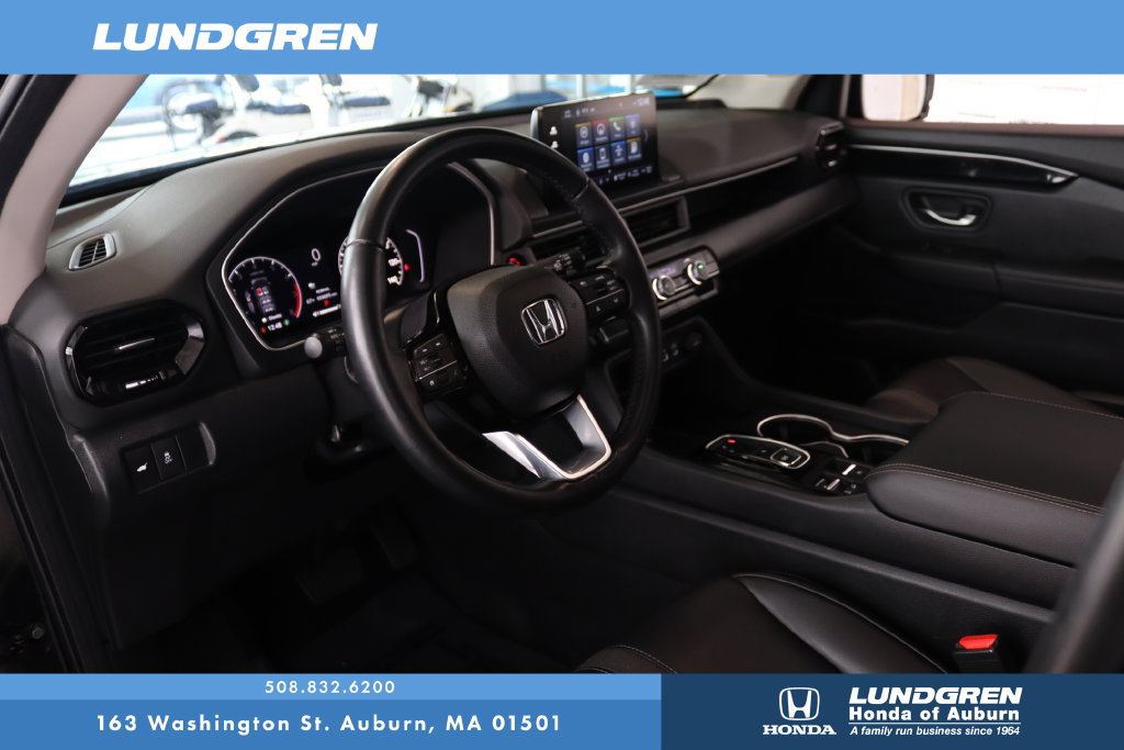 Used 2024 Honda Pilot Touring image 5