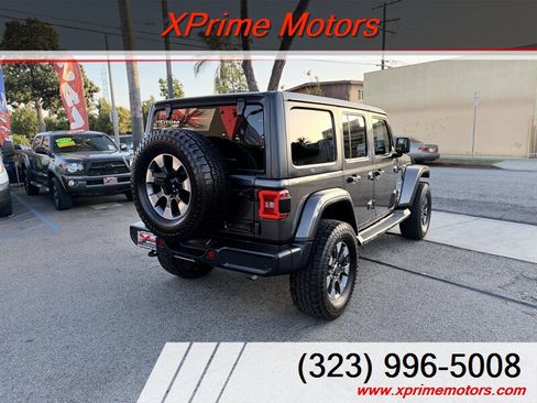 Used 2018 Jeep Wrangler Unlimited Sahara AWD/4WD image 7