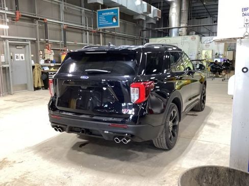 Used 2023 Ford Explorer ST w/ Technology Package image 3