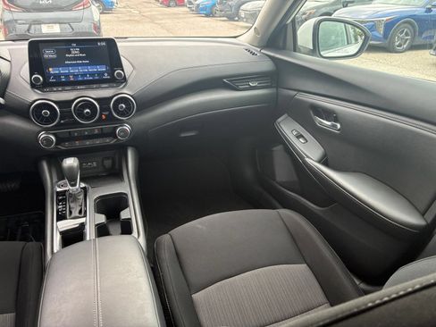 Used 2025 Nissan Sentra SV FWD image 29