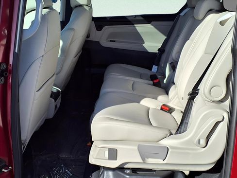 New 2026 Honda Odyssey EX-L image 13