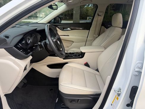 Used 2023 Buick Envision Essence AWD/4WD image 13