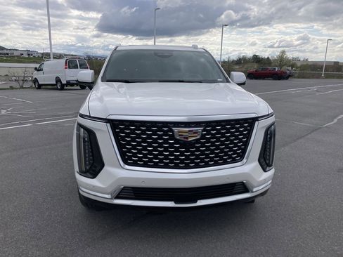 Used 2025 Cadillac Escalade Premium Luxury w/ Touring Package AWD/4WD image 2