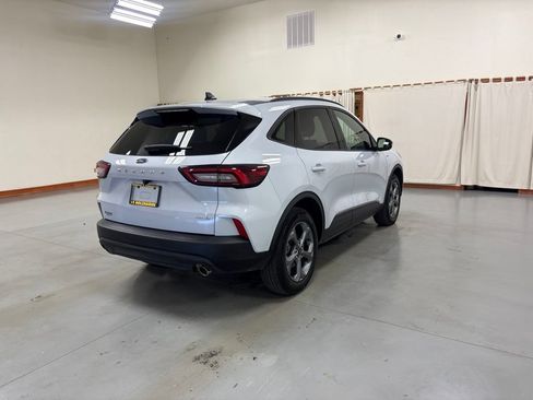 Used 2025 Ford Escape ST-Line Select AWD/4WD image 8