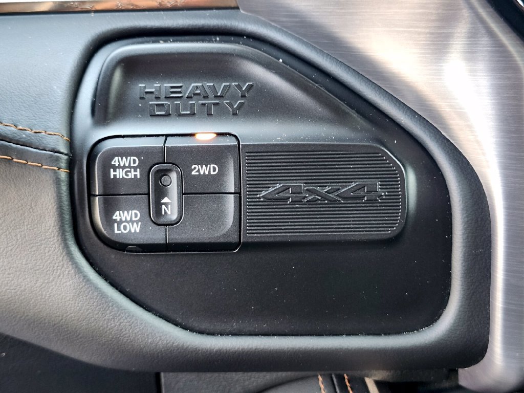 Used 2024 RAM 2500 Limited AWD/4WD image 25