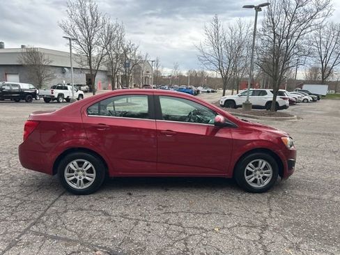 Used 2014 Chevrolet Sonic LT FWD image 6