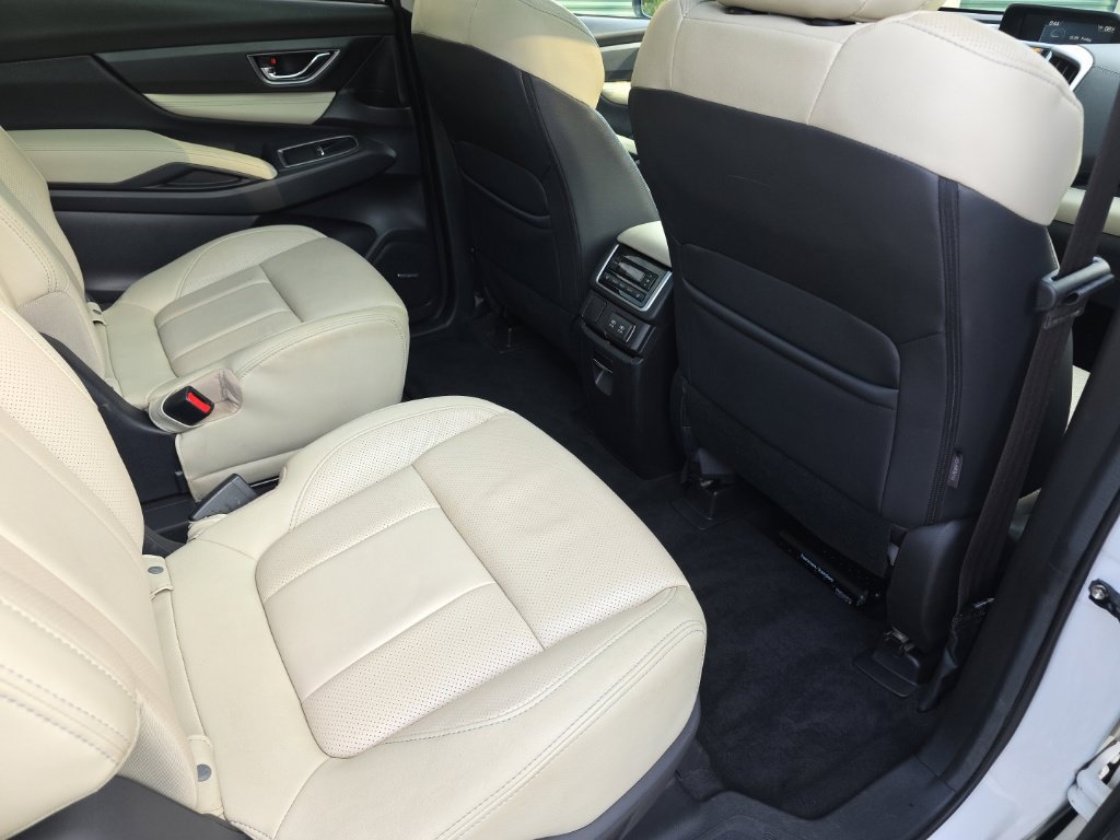 Used 2022 Subaru Ascent Limited w/ Technology Package AWD/4WD image 17