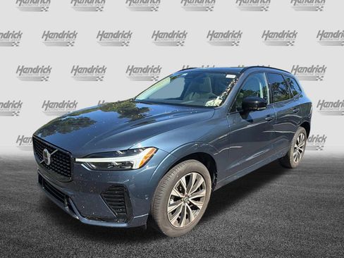 Used 2024 Volvo XC60 B5 Plus w/ Protection Package Premier AWD/4WD image 7