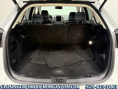 Used 2022 Ford Edge SEL w/ Sport Appearance Package image 32