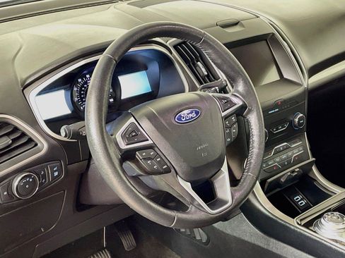Used 2019 Ford Edge SEL AWD/4WD image 19