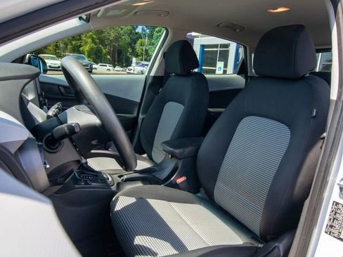 Used 2019 Hyundai Kona SE AWD/4WD image 8