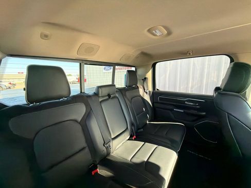 Used 2019 RAM 1500 Laramie AWD/4WD image 9