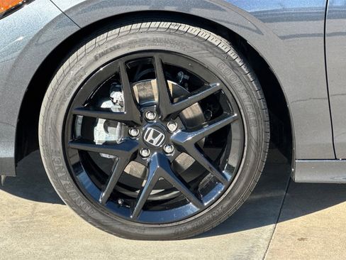 Certified 2025 Honda Civic Sport image 32