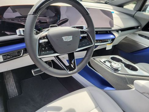 New 2025 Cadillac Optiq Sport 1 image 16