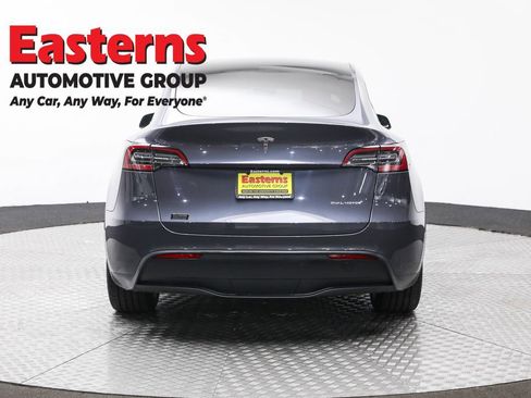 Used 2020 Tesla Model Y Long Range image 6